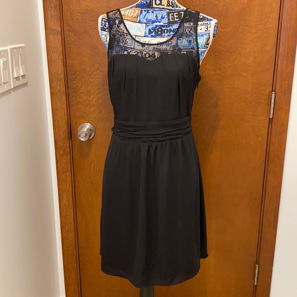 Express dress size 8 its like a  small NWOT